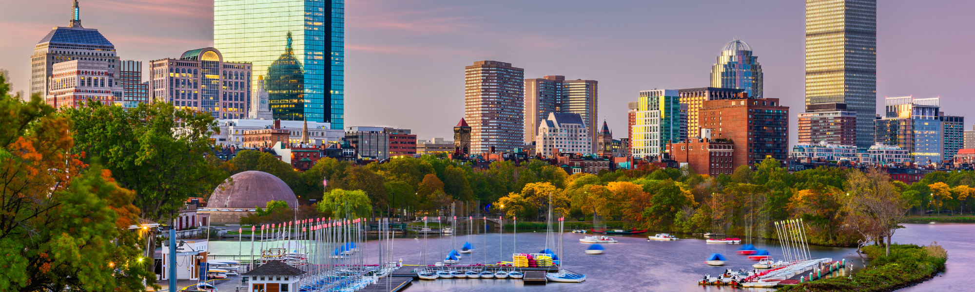 Hardlopers op straat in Boston
