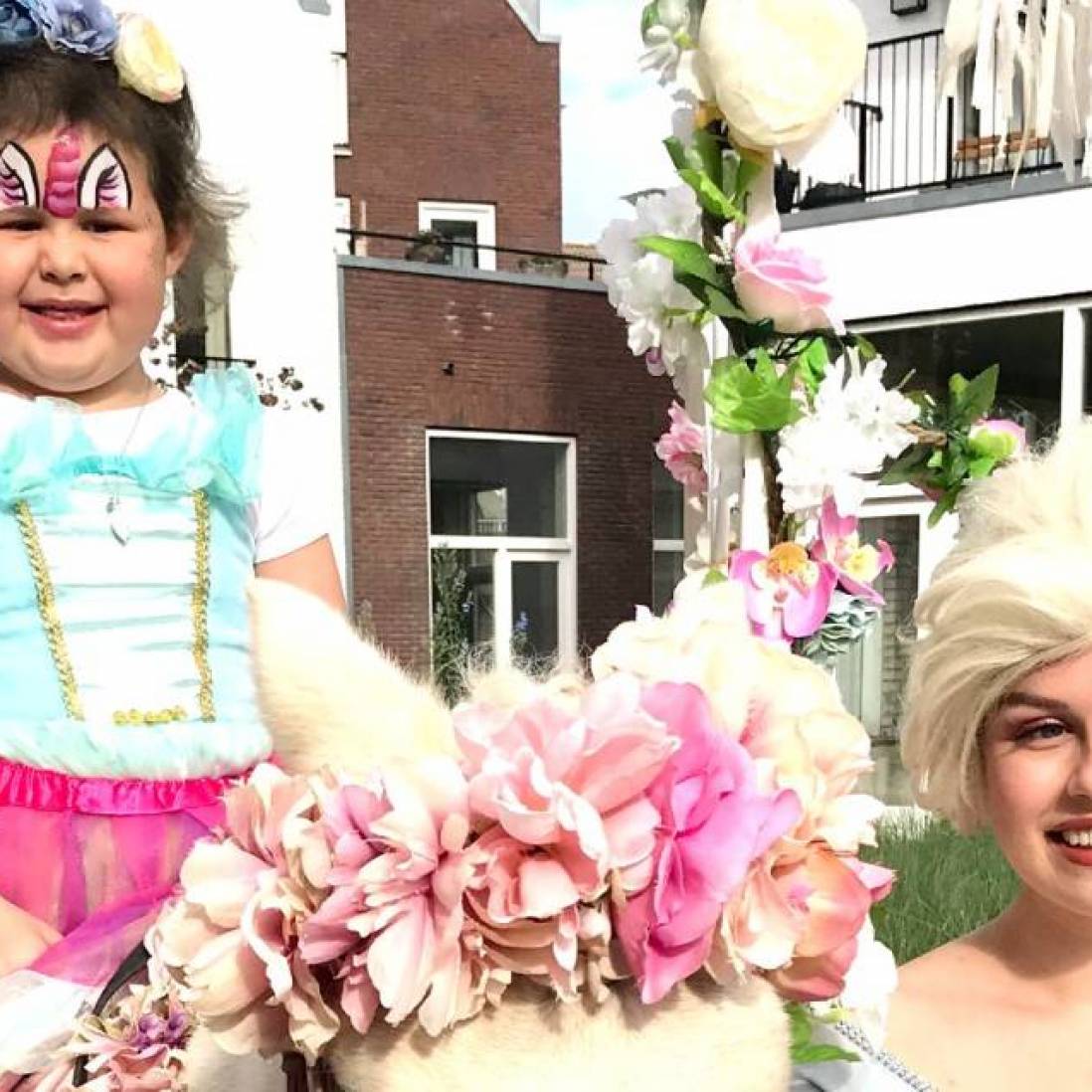 Danique samen met Elsa van Frozen