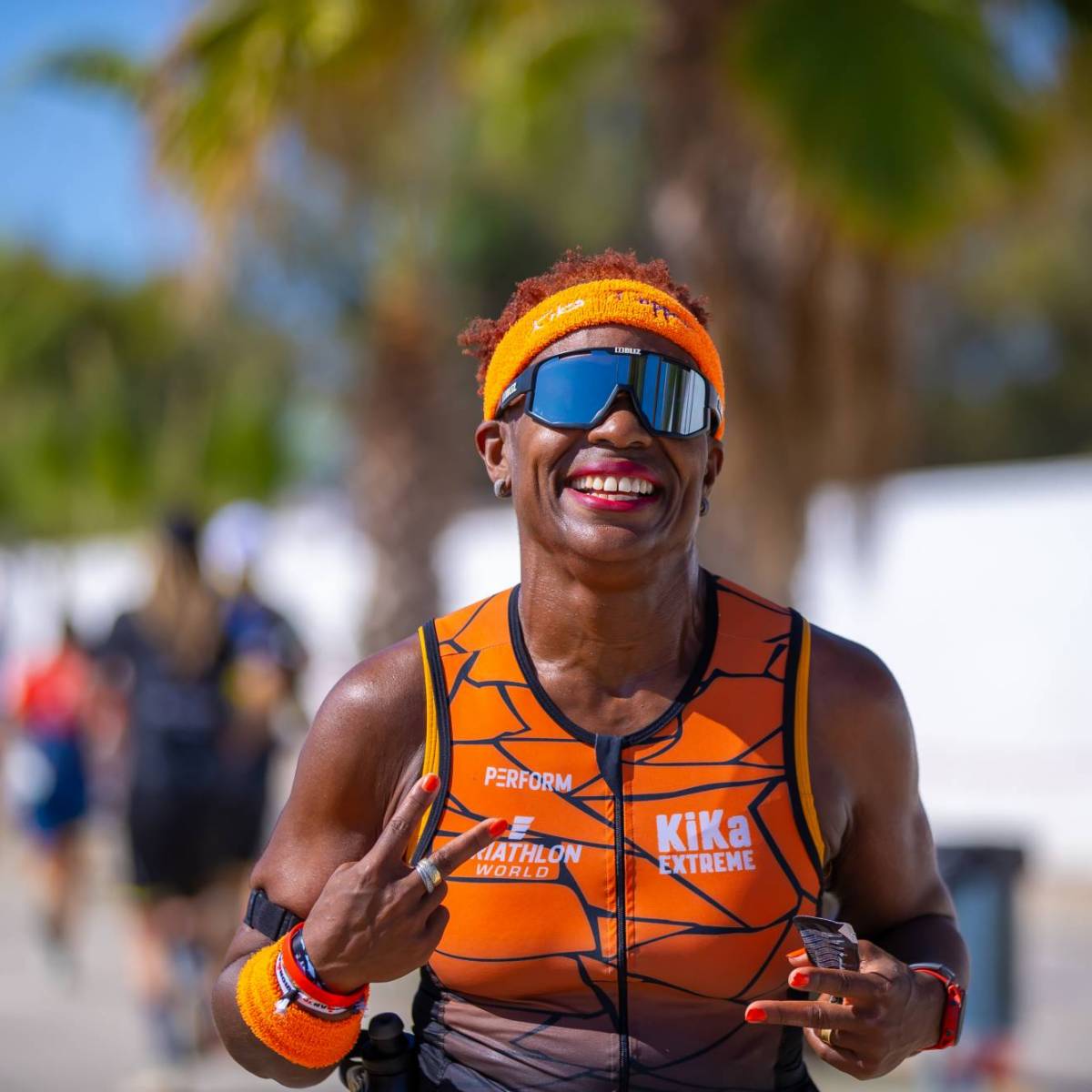 Triatleet die zwemt in Callela