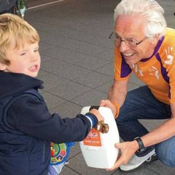 Deelnemer die collecteert voor zijn KiKa Extreme uitdaging