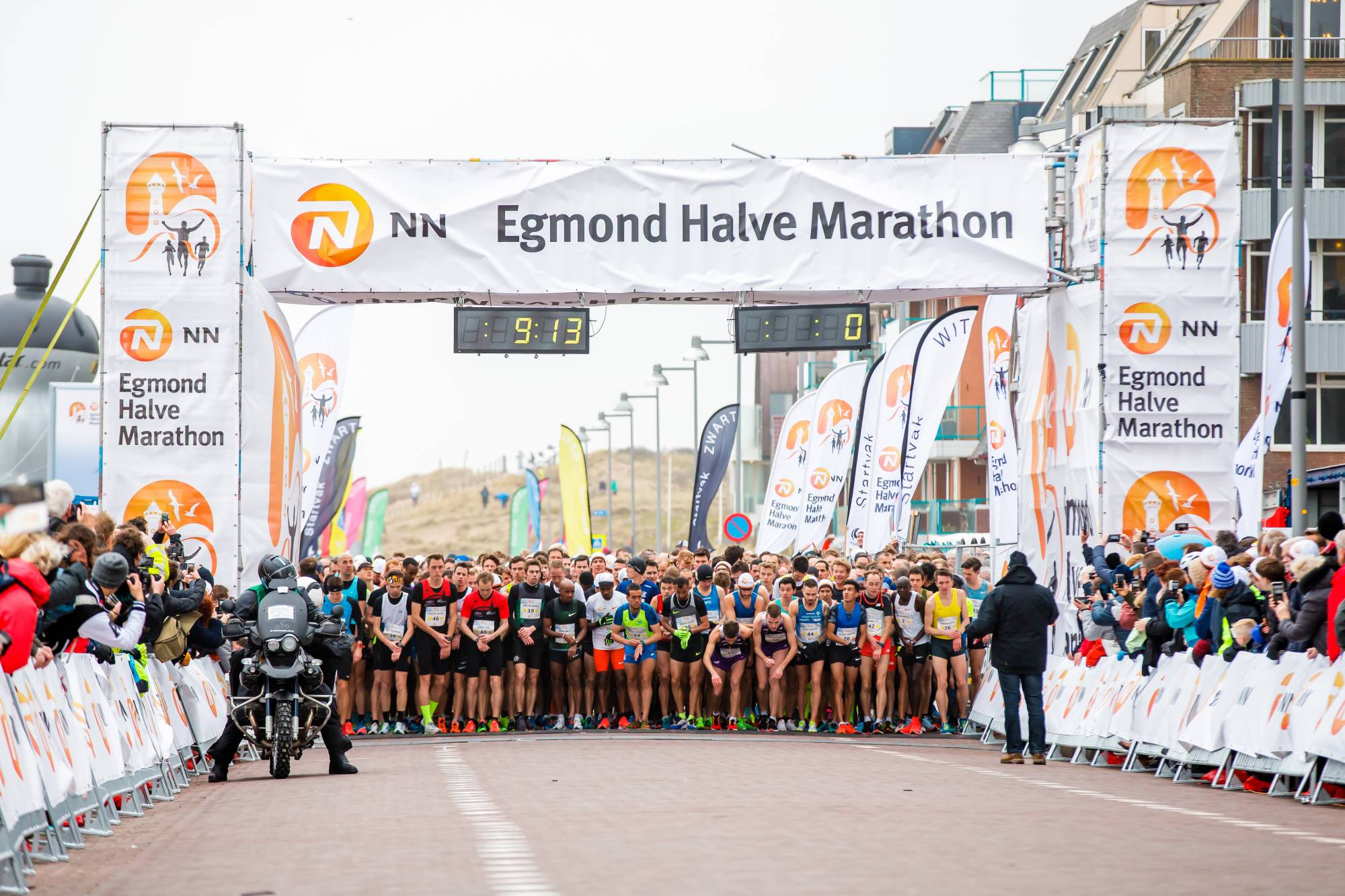 NN Group blijft t/m 2025 hoofdsponsor NN Egmond Halve Marathon NN